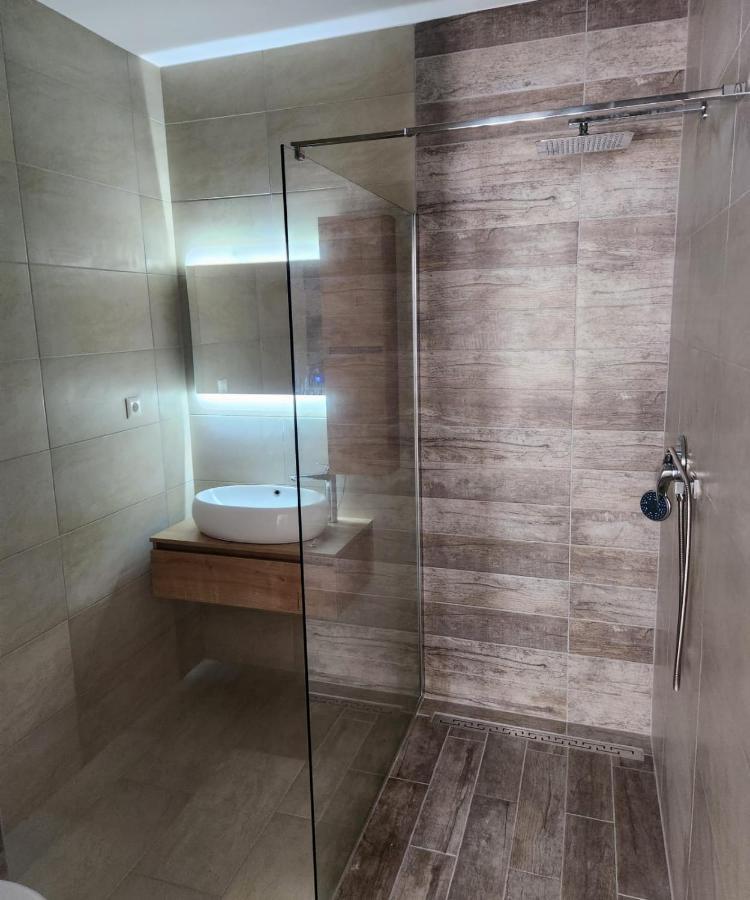 Apartman Lidija Starigrad Paklenica Exterior photo